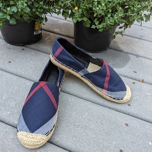 Chic Chole Plaid Navy Blue Canvas Loafers Espadrilles Slip On Flats Size 6 NWOT